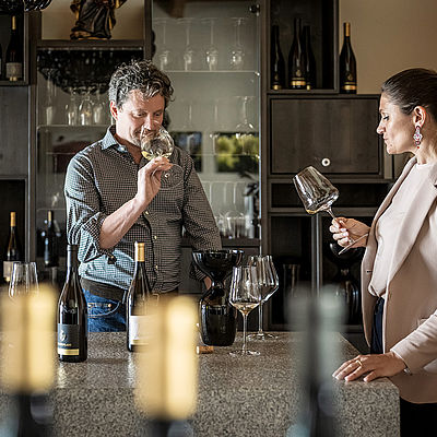 Vinum Hotels Weinjournal Schloss Plars Weinverkostung